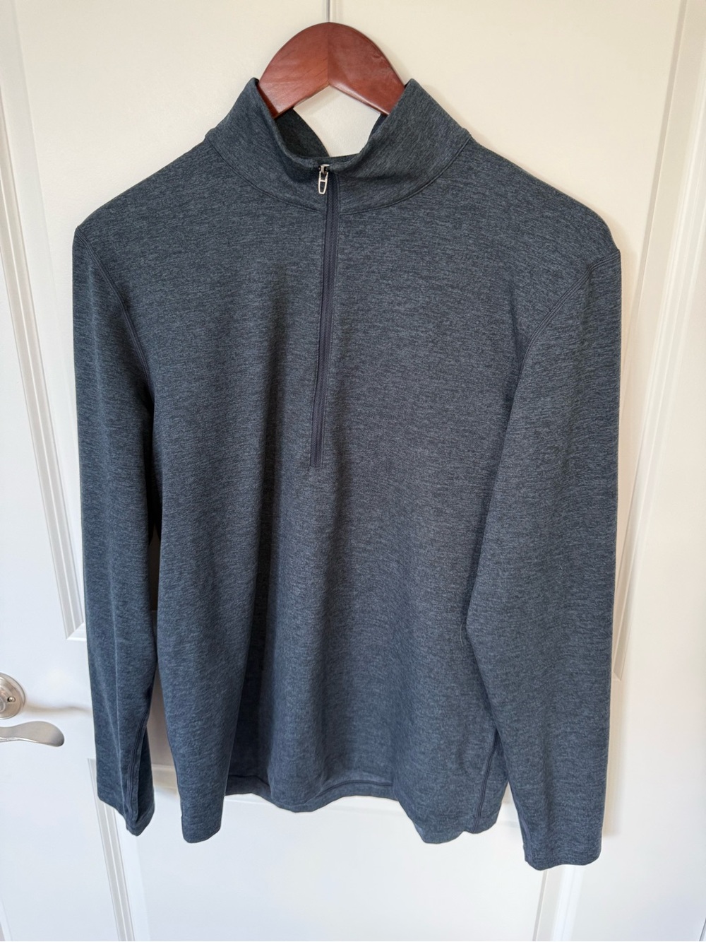 Lululemon Men’s Half Zip Pullover Size Large